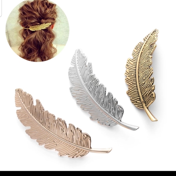 *Violet* Leaf Barrette - Picture 7 of 7